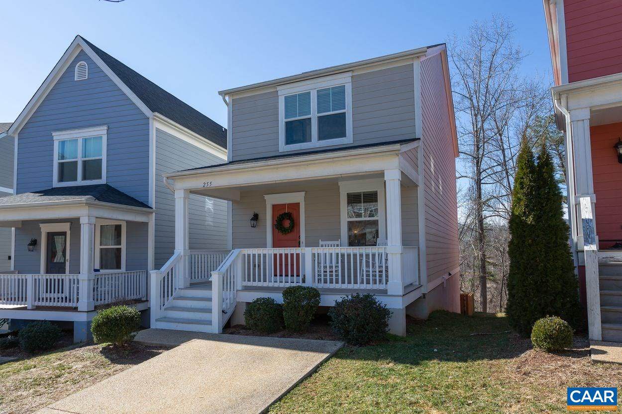 255 Huntley Ave - Photo 1