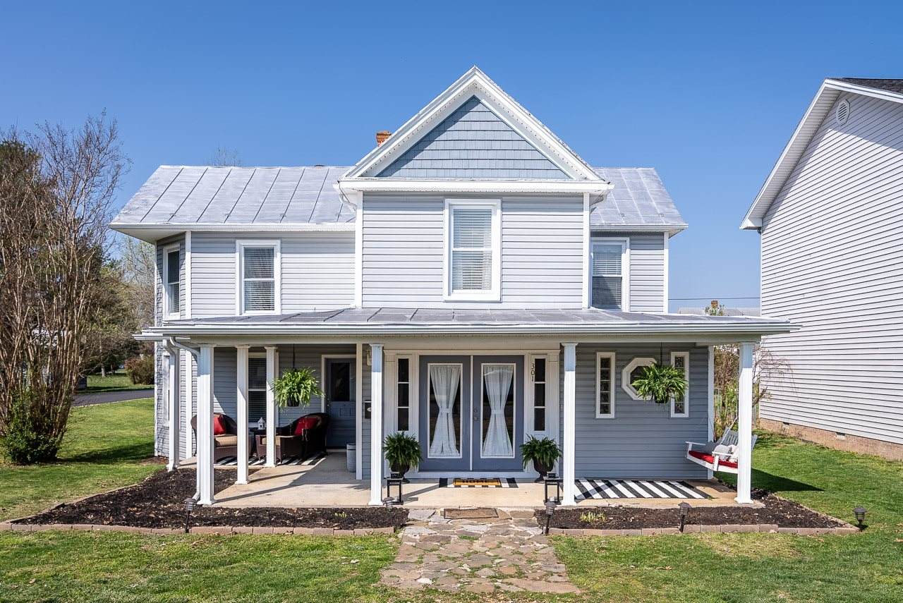 301 Jackson Ave - Photo 1