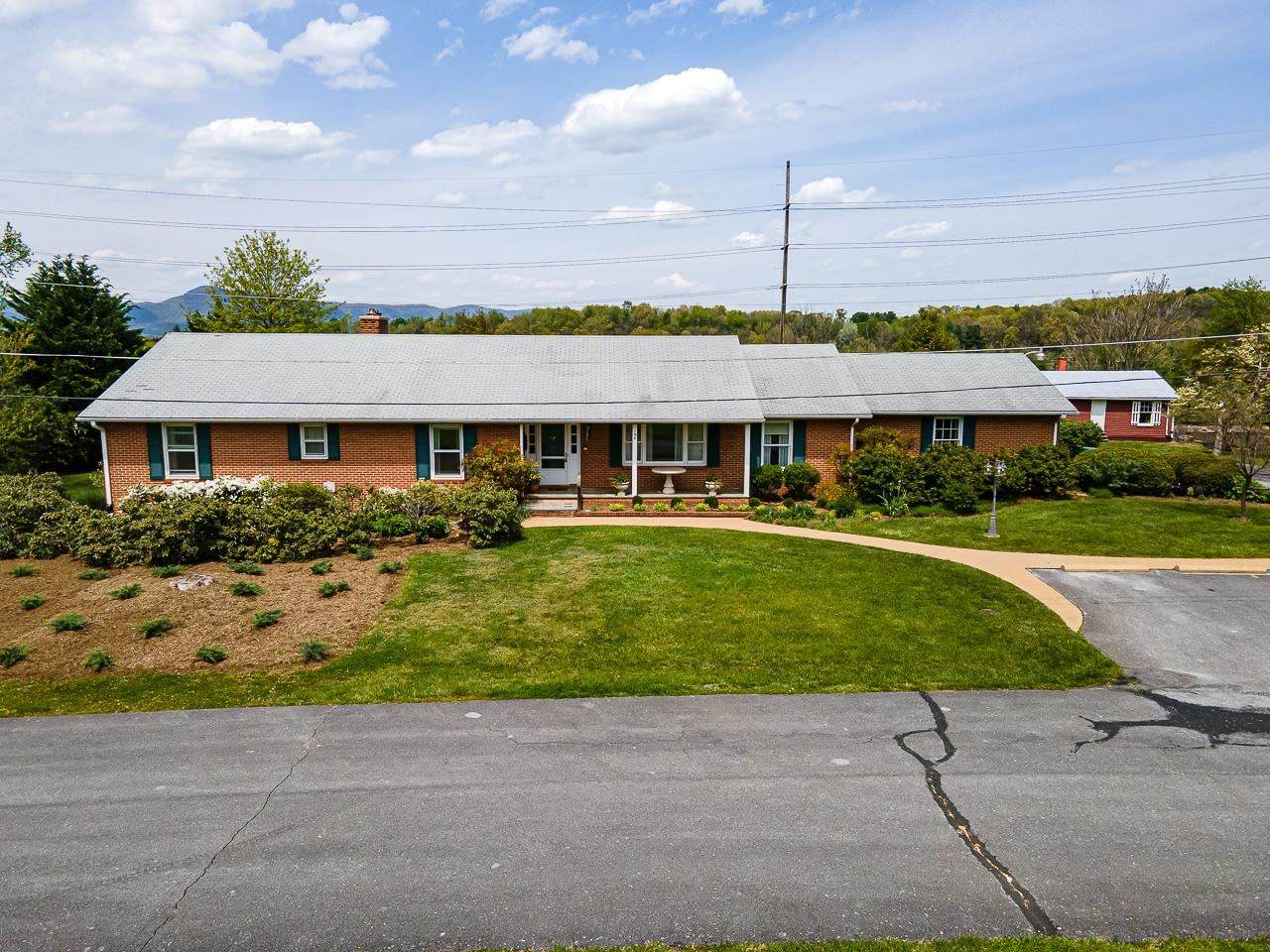 2 Cedar Ln - Photo 1