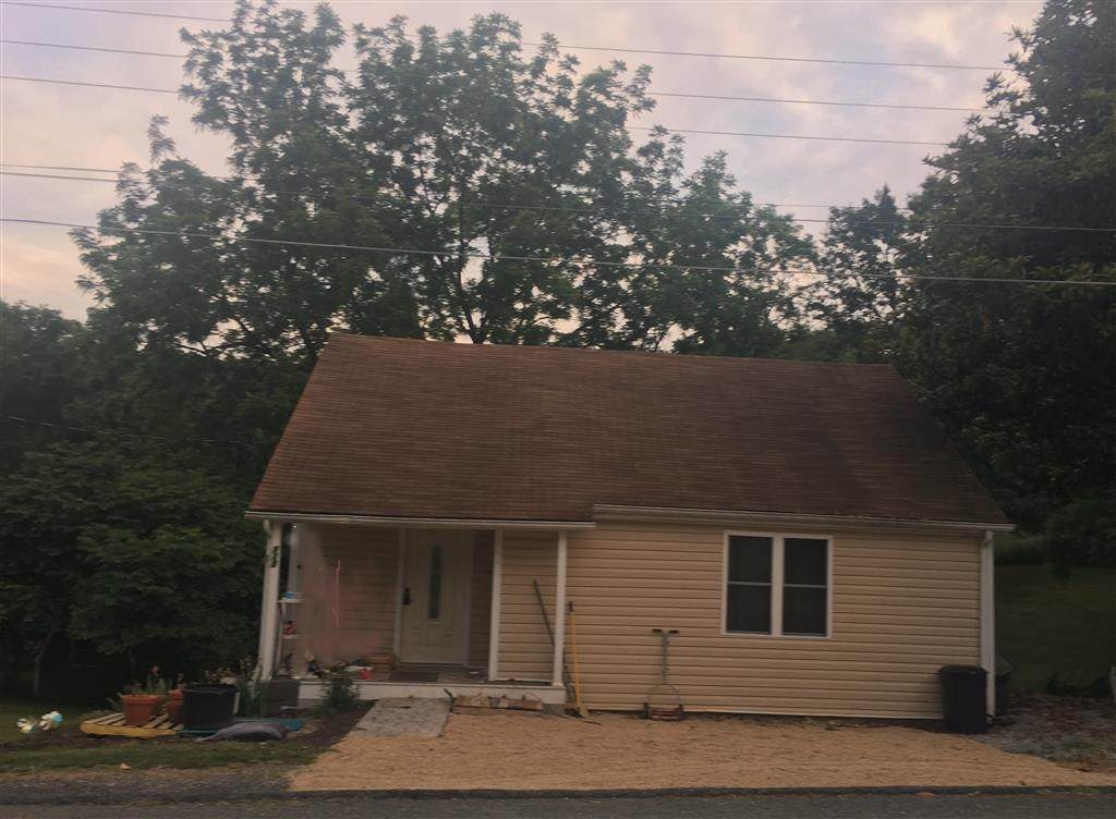 918 Gordon St - Photo 1