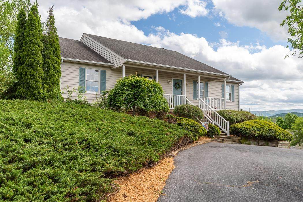100 Wyndham Hill Dr - Photo 1