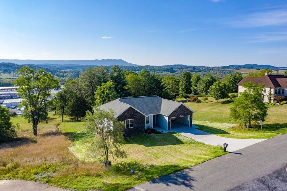 3188 Windy Heights Ln - Photo 1