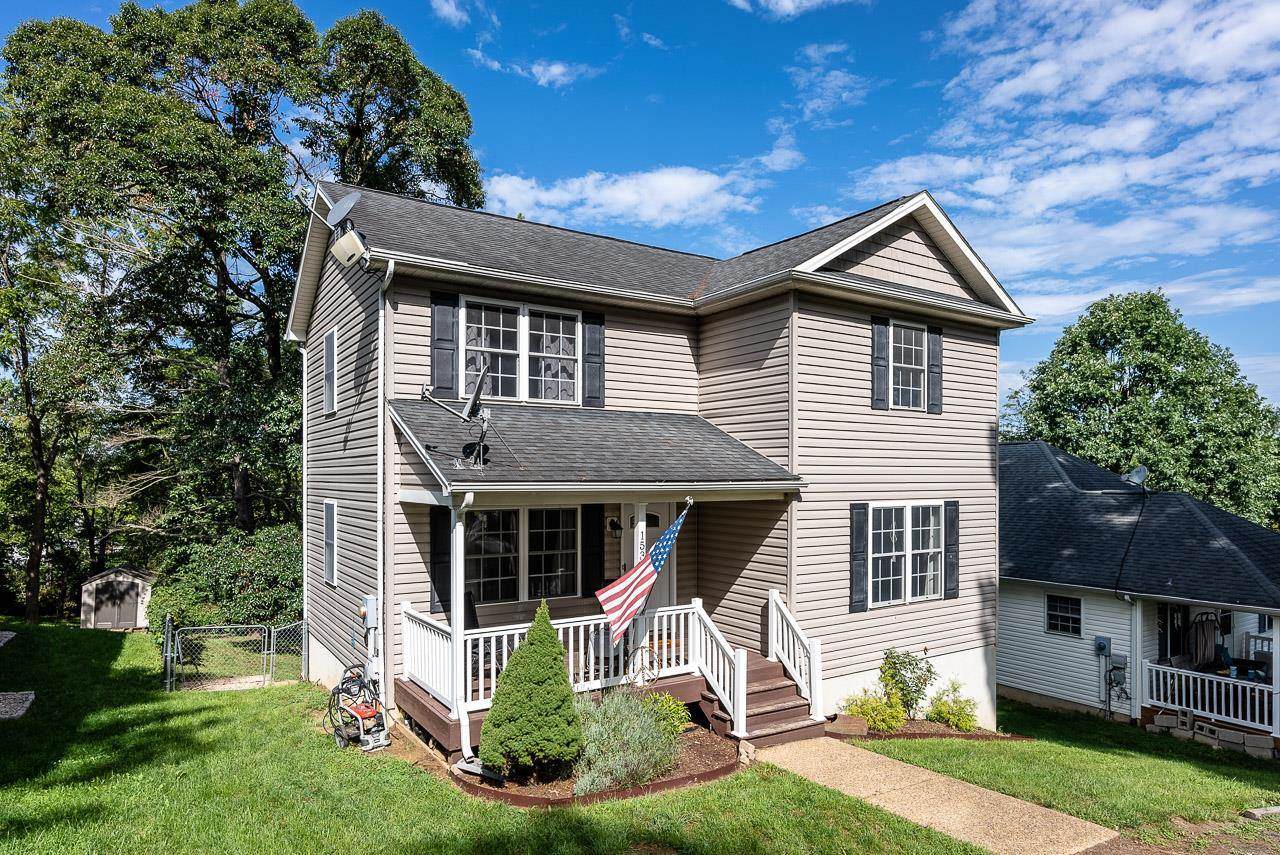 1535 Allison Ave - Photo 1