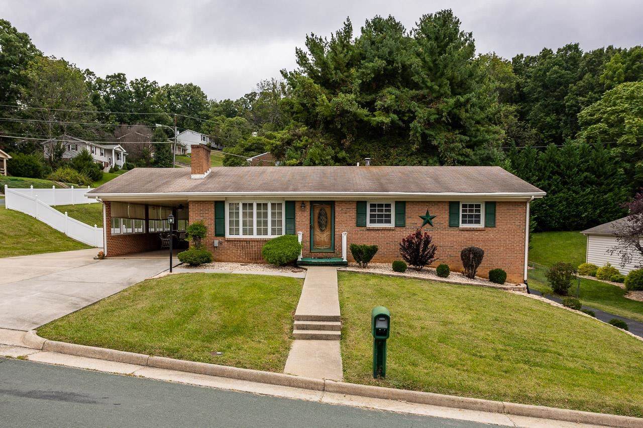 837 Paul St - Photo 1