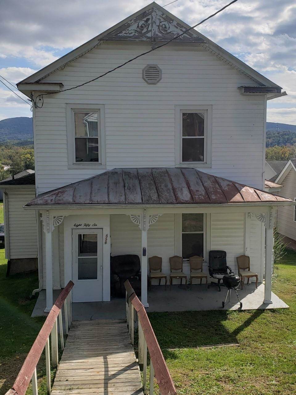 856 Grayson Ave - Photo 1