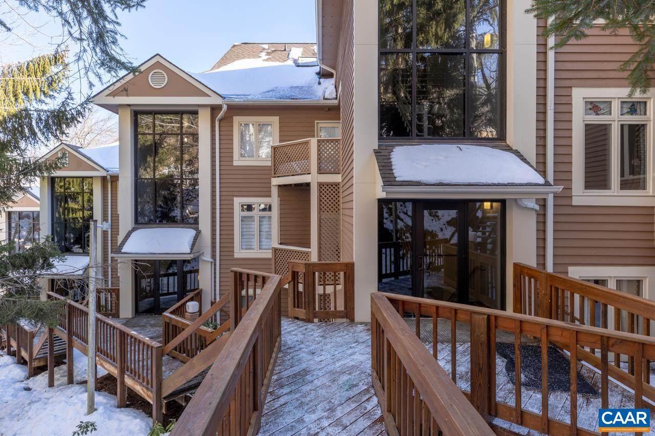 958 Diamond Hill Condos - Photo 1