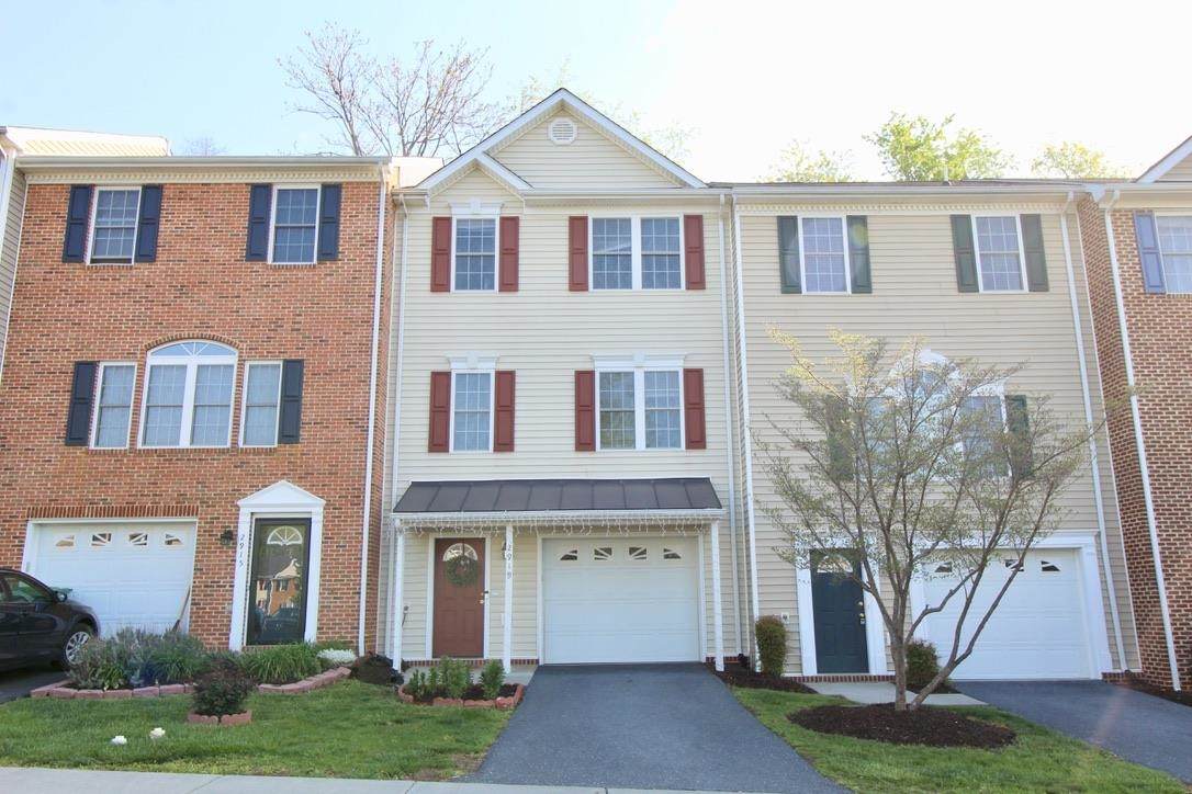 2919 Diamond Spring Ln - Photo 1