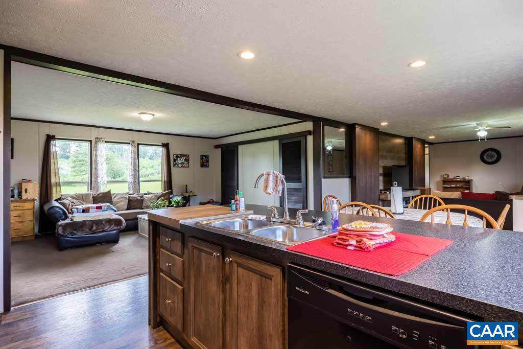 9226 Chestnut Grove Rd - Photo 1