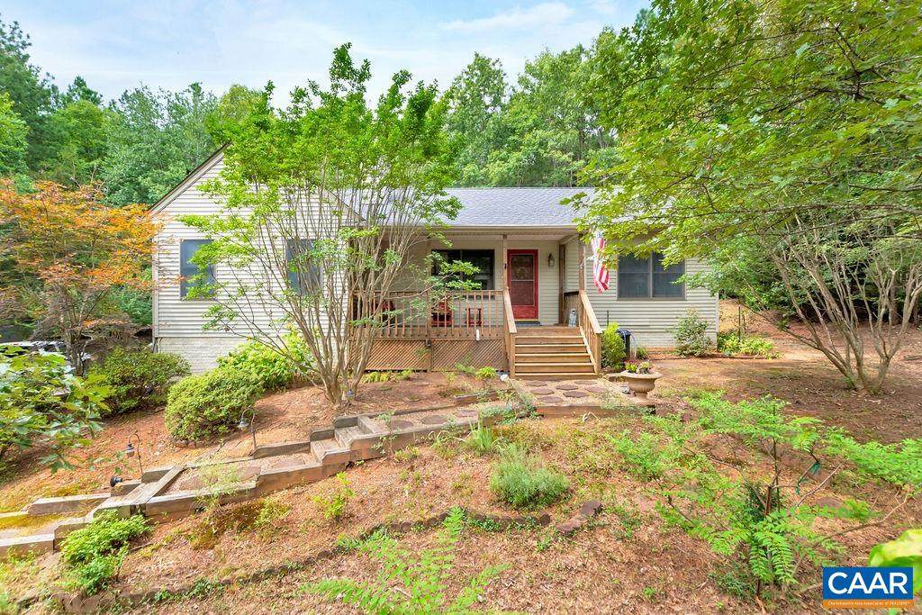 5 Baskin Ct - Photo 1