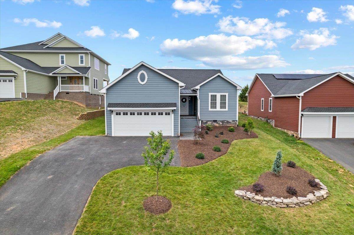 115 Chamberlain Dr - Photo 1