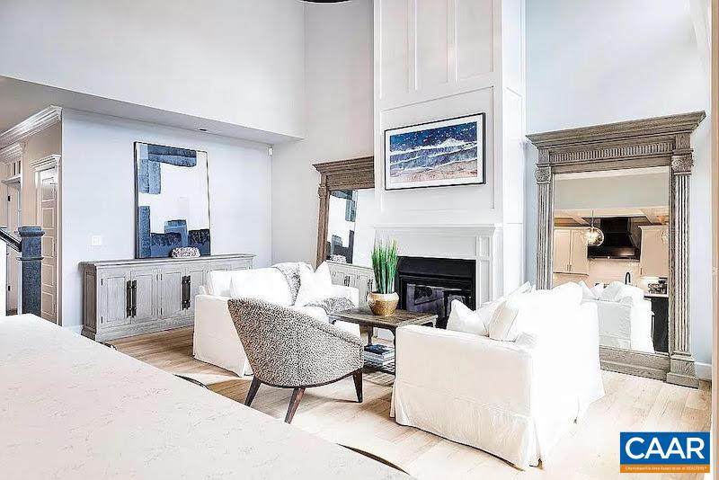 1945 Fowler St - Photo 1