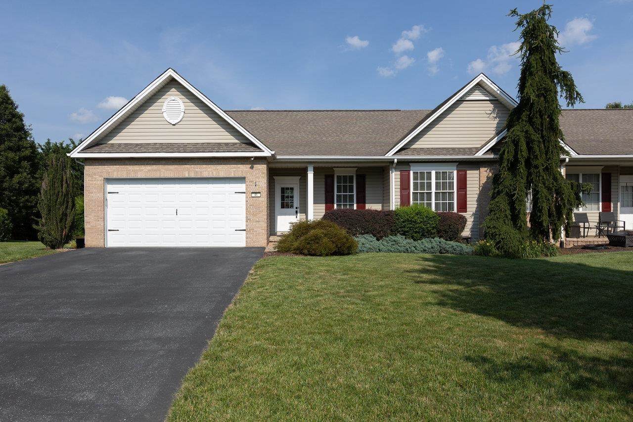 41 Cambridge Cir - Photo 1