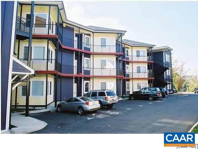 215 5TH ST - Photo 1