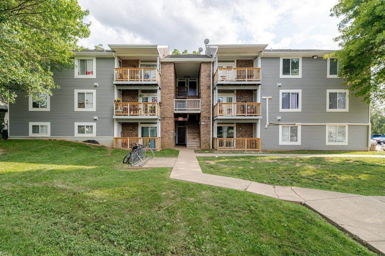 44 South Ave - Photo 1