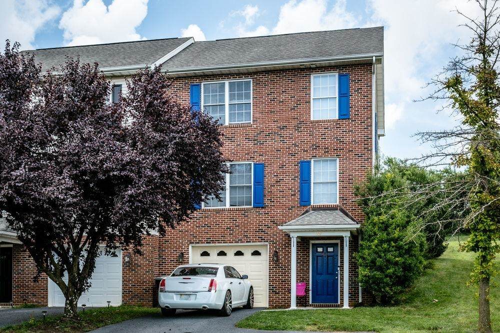 551 Pointe Dr - Photo 1