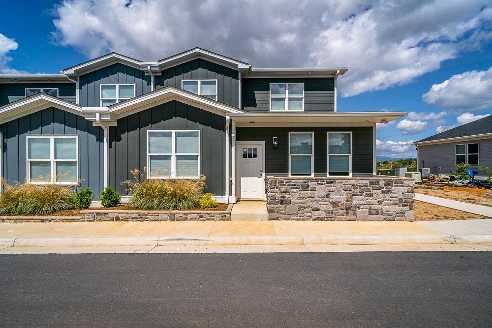 1520 Crownpoint Dr - Photo 1