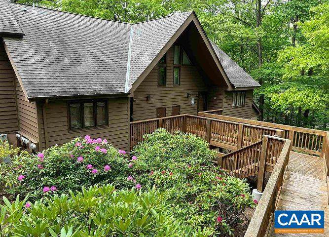 718 Laurelwood Condos - Photo 1