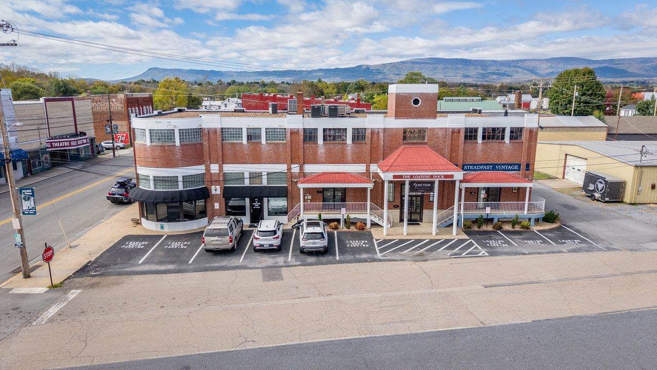 406 West Spotswood Trl - Photo 1