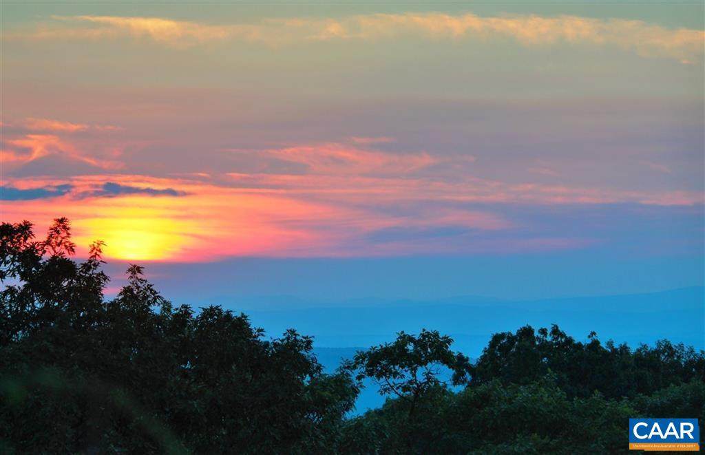 15 Shenandoah Ridge Ct - Photo 1