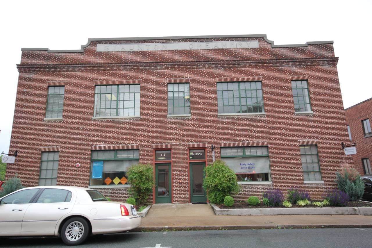 117 Lewis St - Photo 1