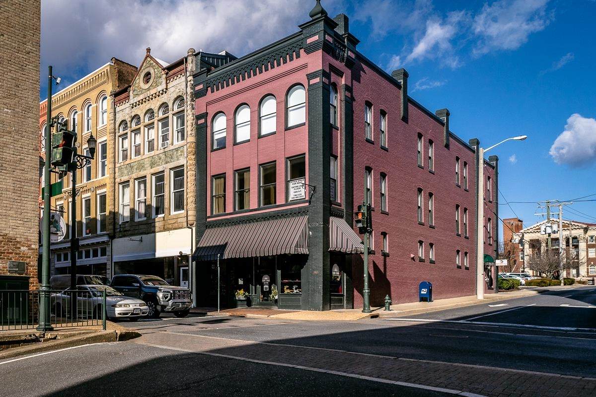 2 Central Ave - Photo 1