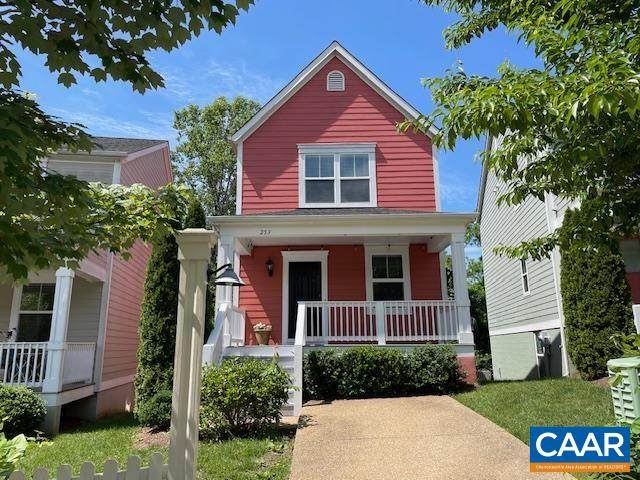 253 Huntley Ave - Photo 1