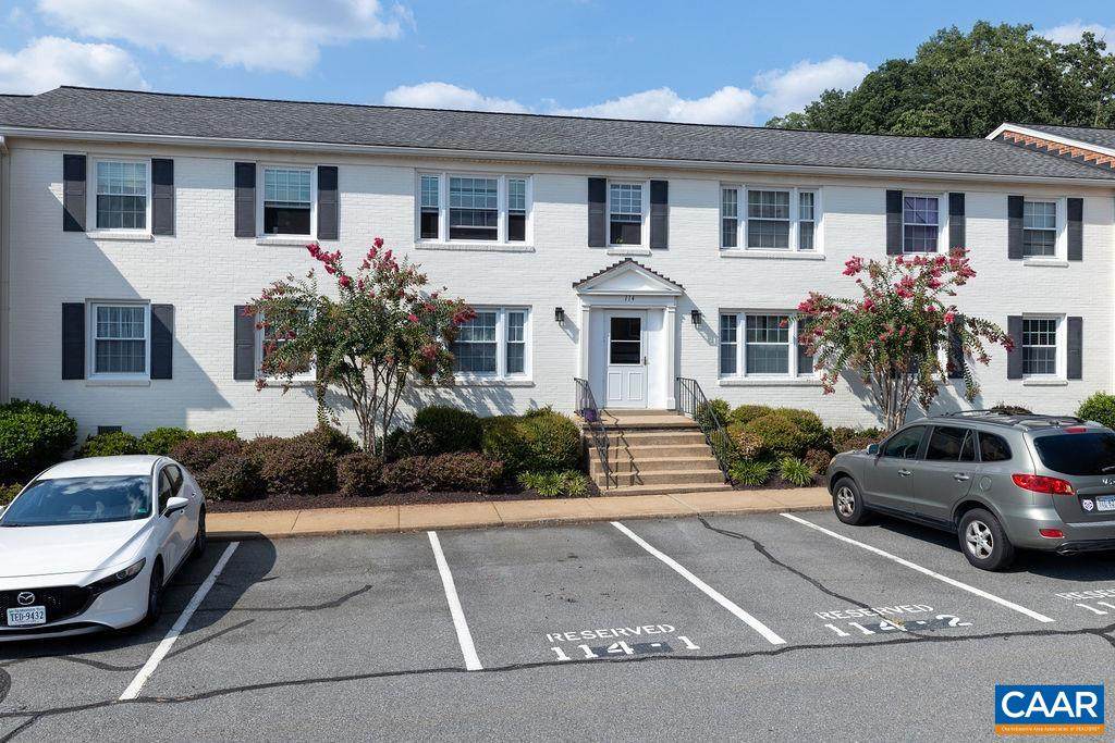 114 Hessian Hills Rdg - Photo 1