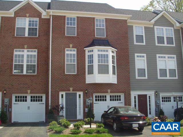 813 Rainier Rd - Photo 1