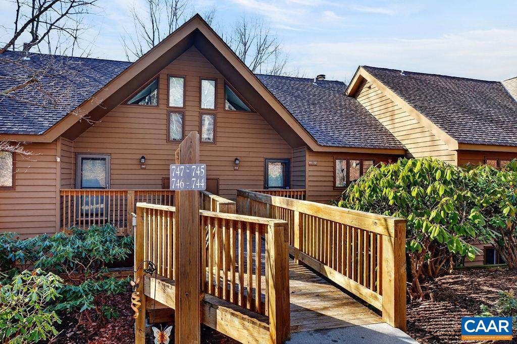 745 Laurelwood Condos - Photo 1