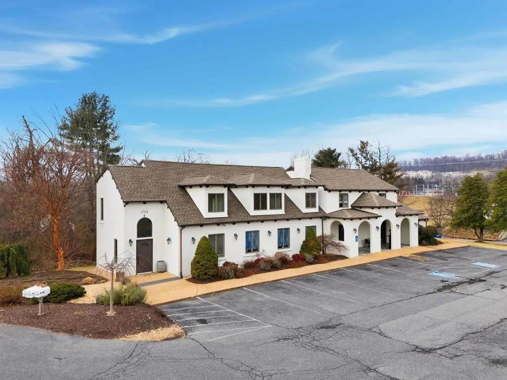 2704 Spotswood Trl - Photo 1