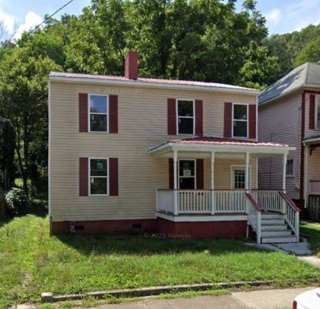 319 Roxbury St - Photo 1