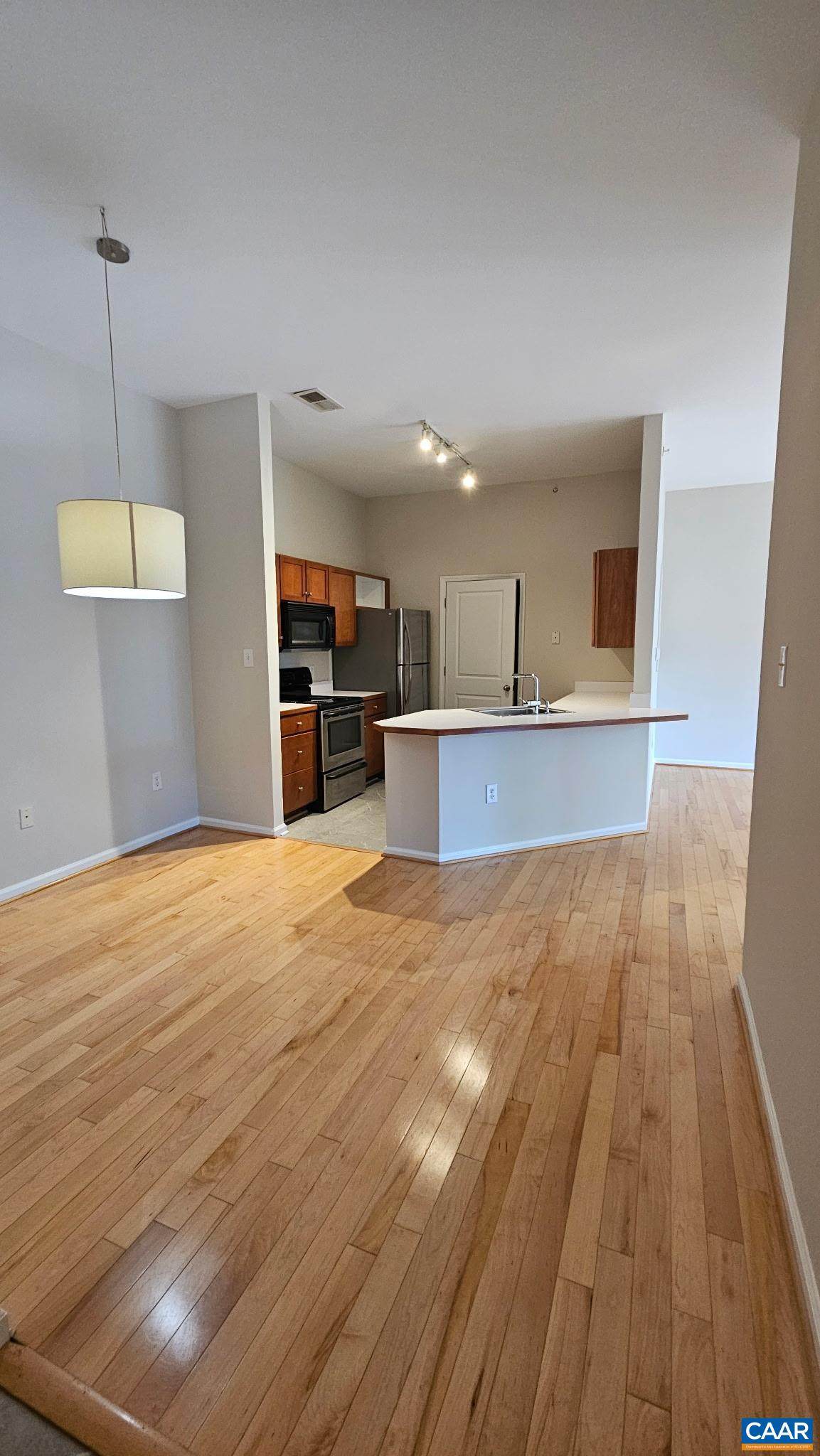 750 Walker Sq - Photo 1
