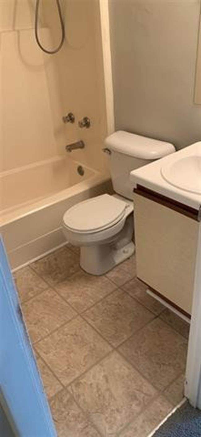 https://bt-photos.global.ssl.fastly.net/cville/orig_boomver_1_677751-2.jpg