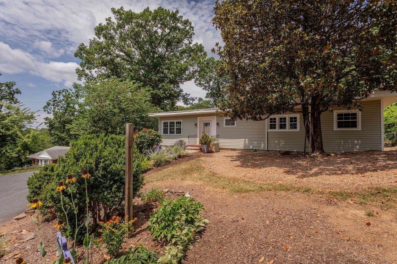 450 Mountain View Dr - Photo 1