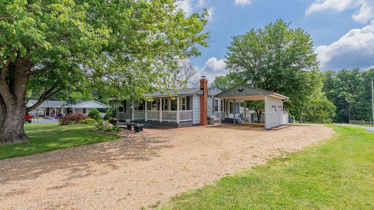 376 Bloomer Springs Rd - Photo 1