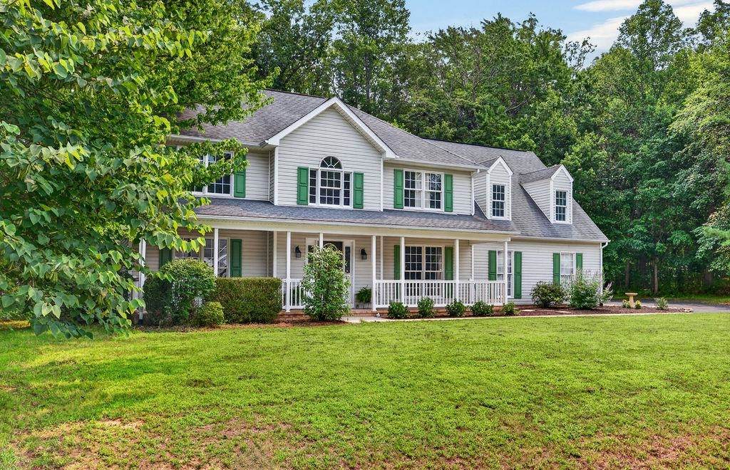 310 Arrowhead Ln - Photo 1