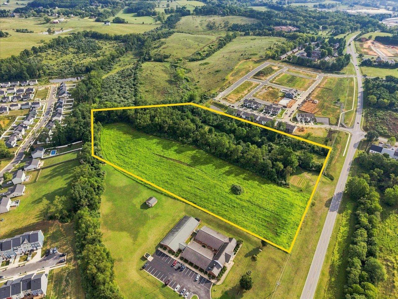817 Hopeman Pkwy - Photo 1