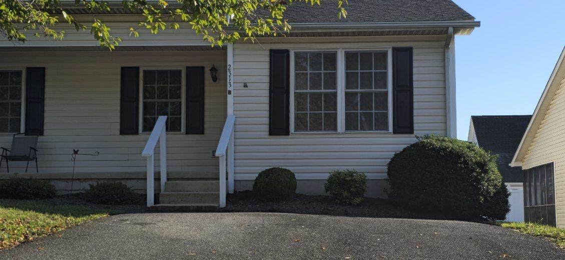 2313 Mosley St - Photo 1