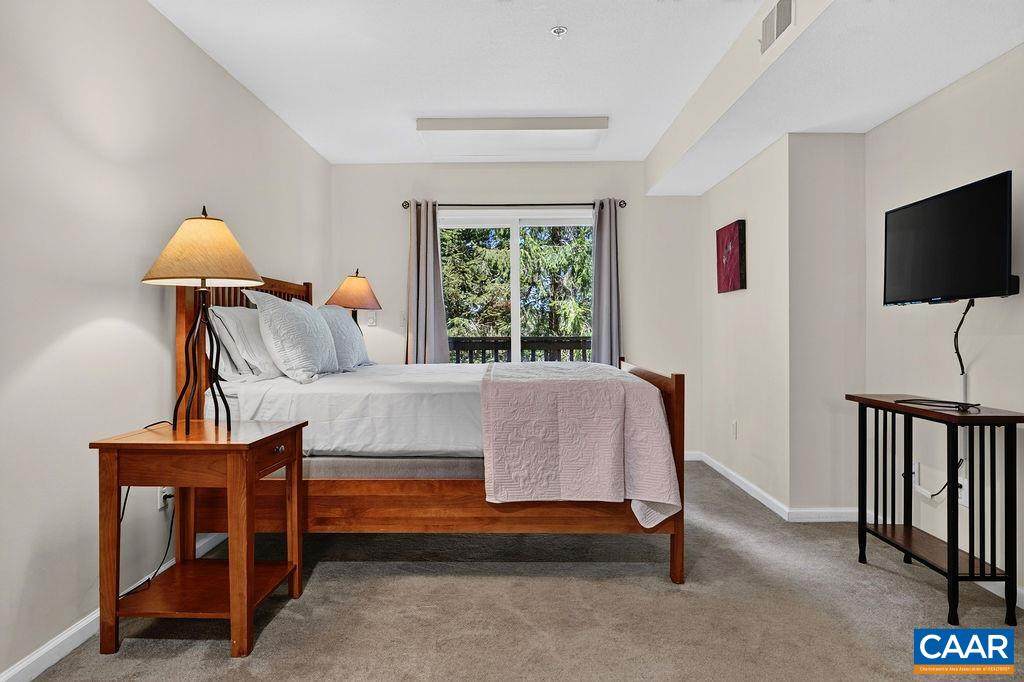 2076 Stone Ridge Condos - Photo 1