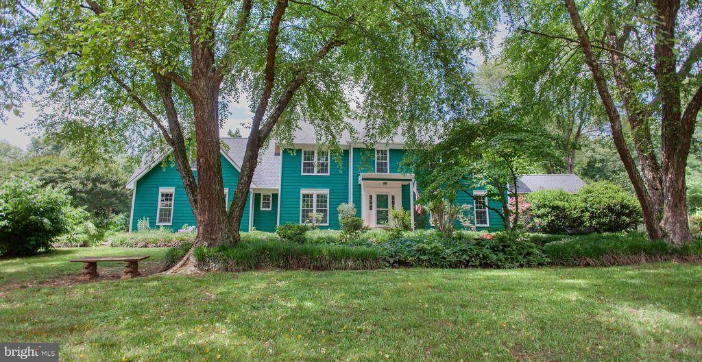 https://bt-photos.global.ssl.fastly.net/cville/orig_boomver_1_72922-2.jpg