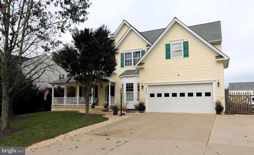 1076 Virginia Ave - Photo 1