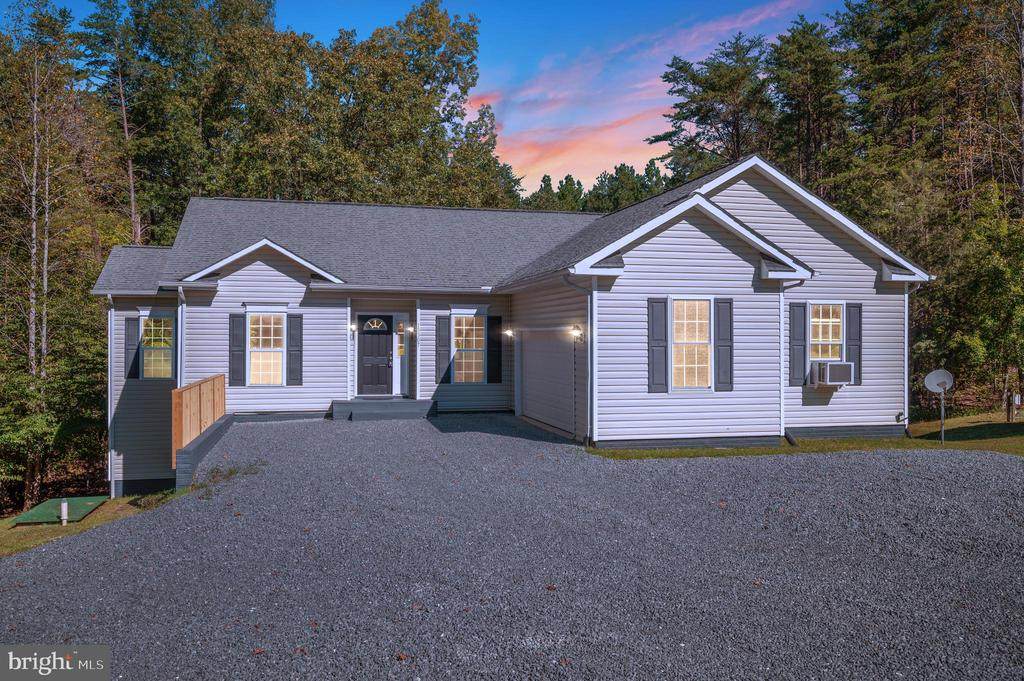 15307 Red Oak Ln - Photo 1