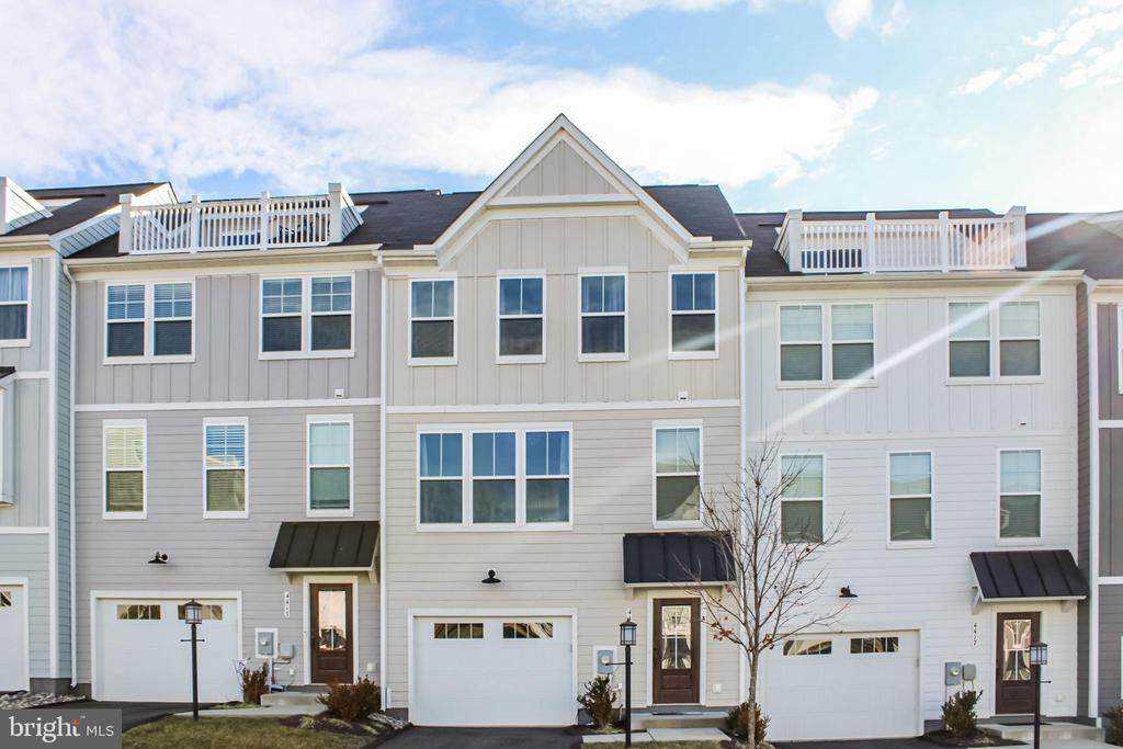 4415 Alston St - Photo 1