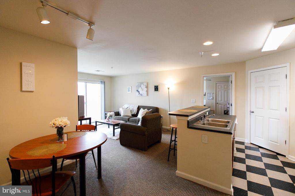175 Yellowstone Dr - Photo 1