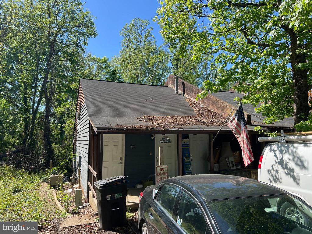 218 STRIBLING AVE - Photo 1