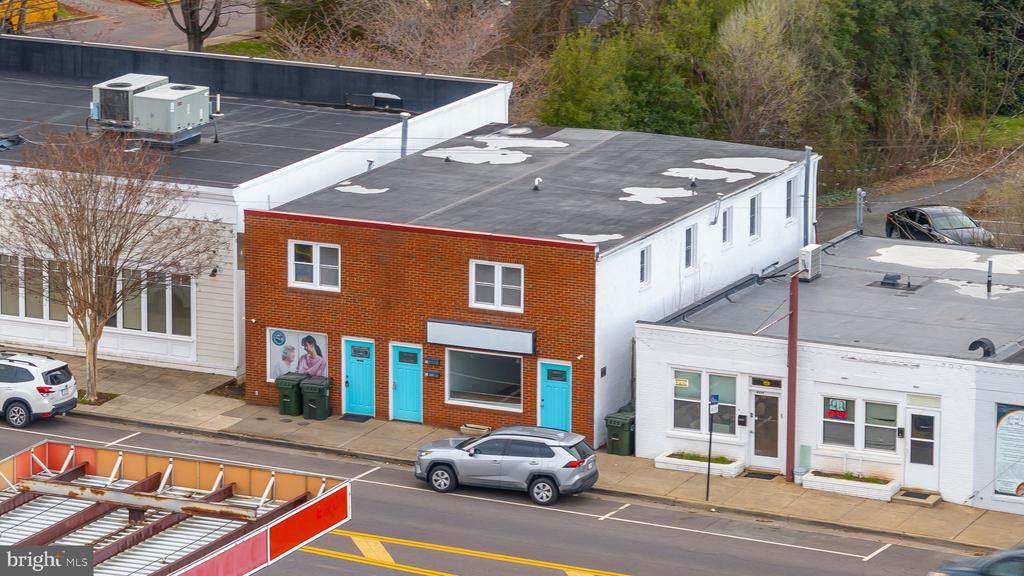 1012 Main St - Photo 1