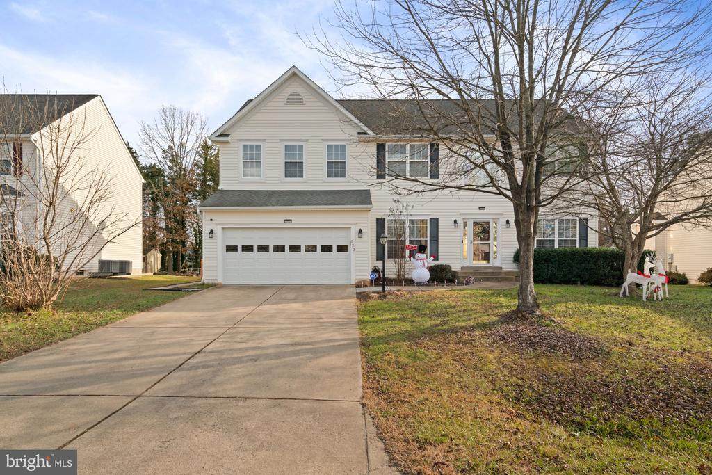 523 Windermere Dr - Photo 1