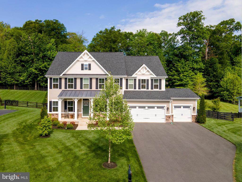6400 Bob White Dr - Photo 1