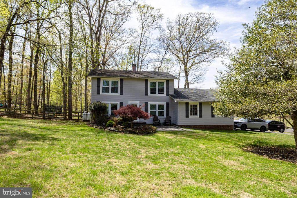 6197 Edwards Dr - Photo 1
