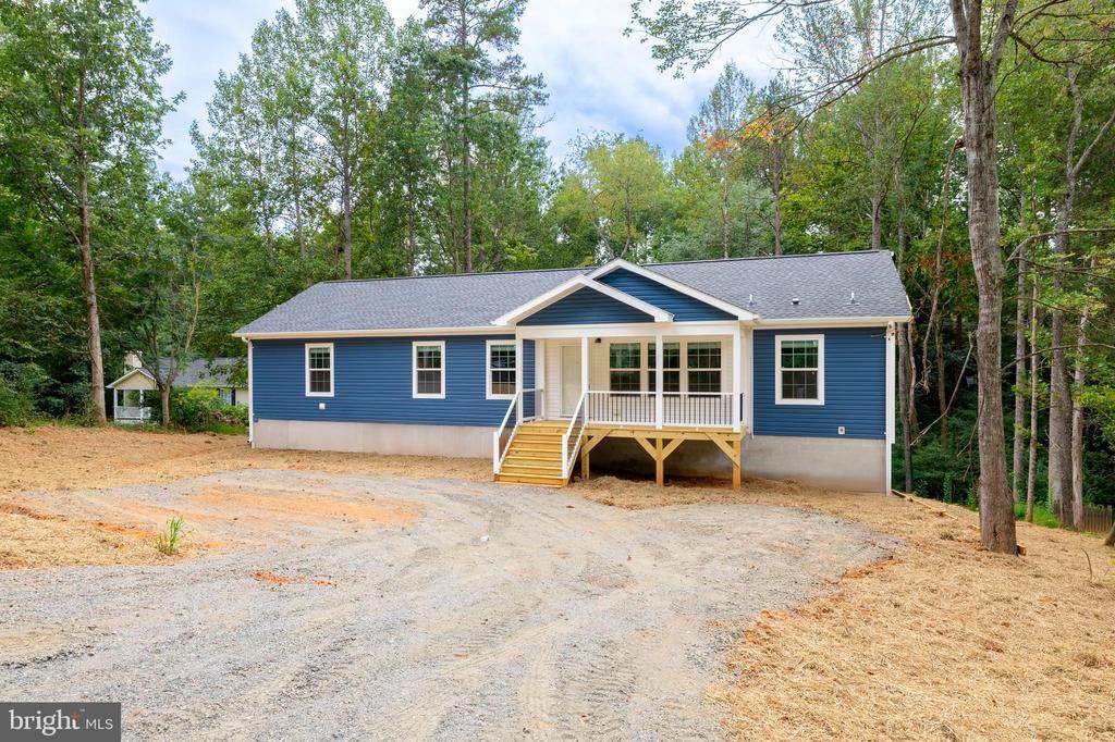 307 Larkspur - Photo 1